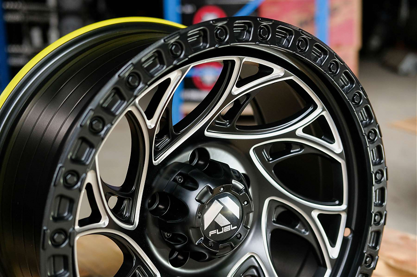 ДИСК АВТОМОБИЛЬНЫЙ АЛЮМИНИЕВЫЙ ЛИТОЙ FUEL RUNNER В841 (Реплика) 17х9 ET-0 5X127 ЦО-71.6