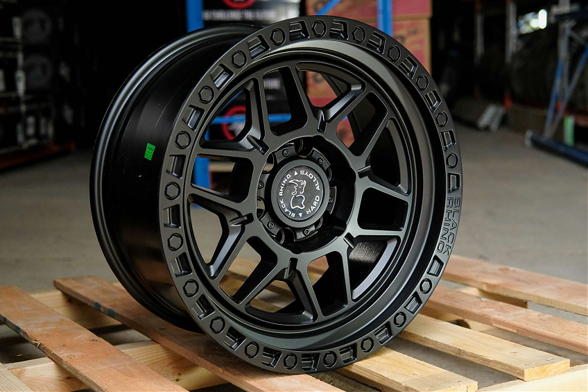 ДИСК АВТОМОБИЛЬНЫЙ АЛЮМИНИЕВЫЙ ЛИТОЙ BLACK RHINO KELSO (Реплика) 18х9 ET-0 6X139.7 ЦО-110,1