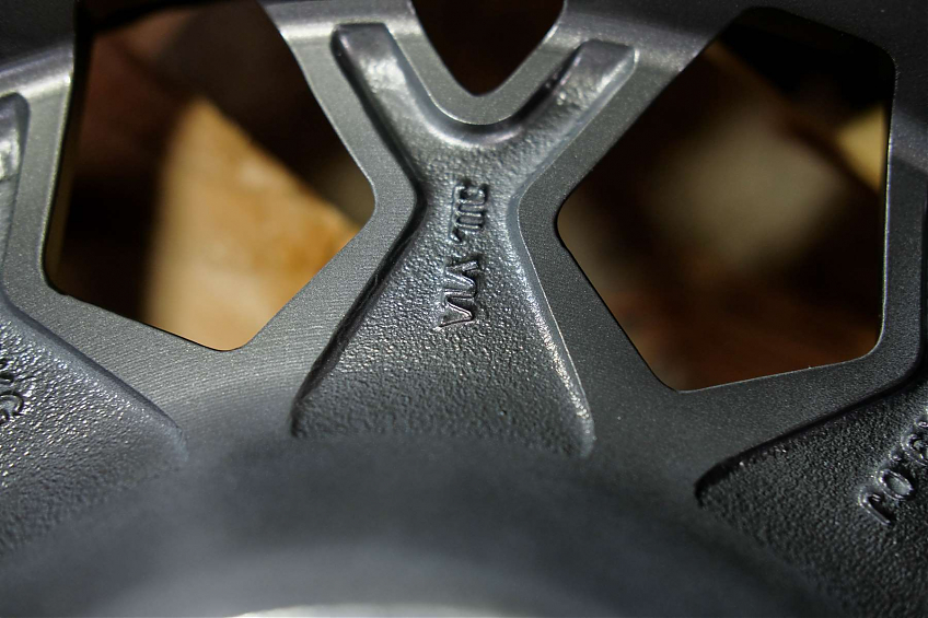 ДИСК АВТОМОБИЛЬНЫЙ АЛЮМИНИЕВЫЙ ЛИТОЙ BLACK RHINO SPROCKET 17х9 ET-12 5X127 ЦО-71.6