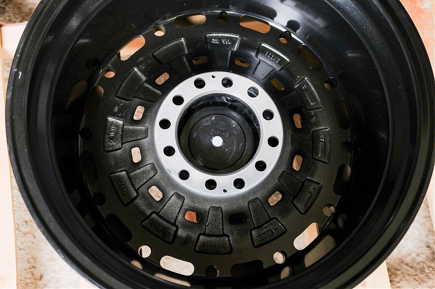 ДИСК АВТОМОБИЛЬНЫЙ АЛЮМИНИЕВЫЙ ЛИТОЙ BLACK RHINO ARSENAL (Реплика) 17х9 ET-0 6X139.7 6X135 ЦО-106