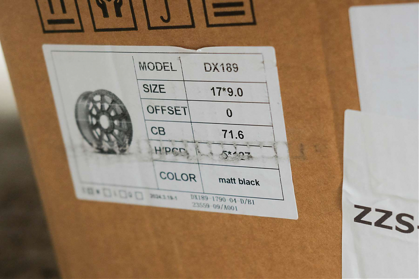 ДИСК АВТОМОБИЛЬНЫЙ АЛЮМИНИЕВЫЙ FUEL Model D694 (Реплика) 17х9 ET-0 5x127 ЦО-71.6