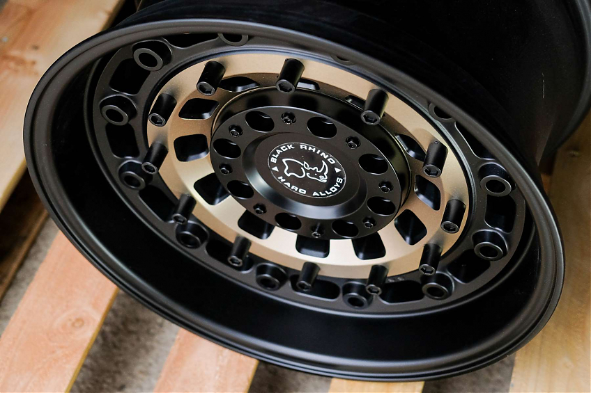 ДИСК АВТОМОБИЛЬНЫЙ АЛЮМИНИЕВЫЙ ЛИТОЙ BLACK RHINO ARSENAL (Реплика) 17х9 ET-0 5X127 ЦО-71.6 Бронза