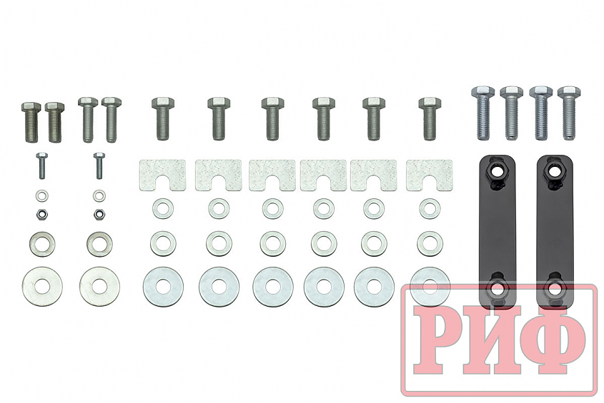 Бампер РИФ силовой задний Toyota Land Cruiser 76 2007+ с квадратом под фаркоп, калиткой и фонарями