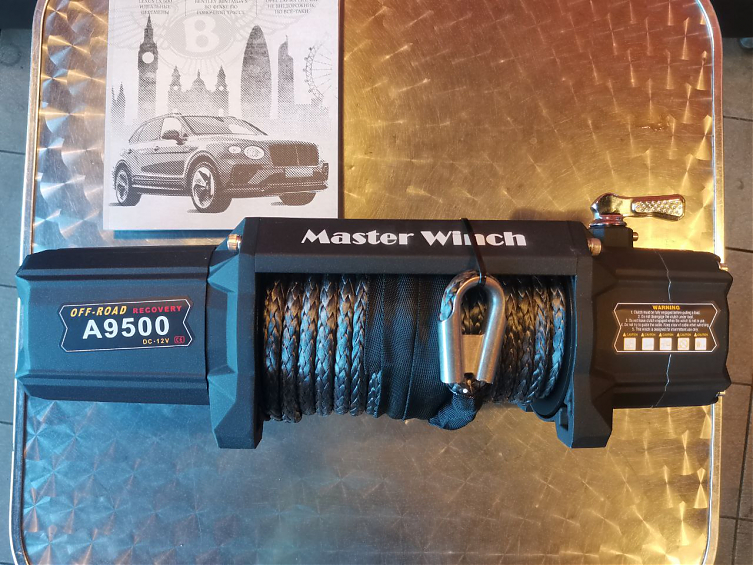 Лебедка MASTER WINCH A-серии 9500S 12v (тяговое усилие до 4310 кг) с синтетическим тросом