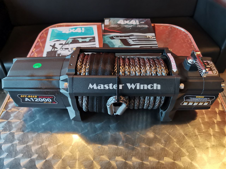Лебедка MASTER WINCH A-серии 12000 12v (тяговое усилие до 5443 кг) с cинтетическим тросом
