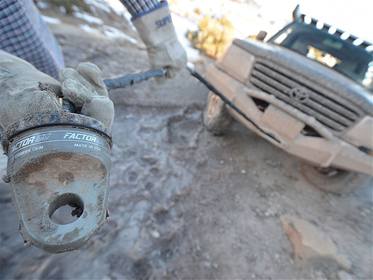 Шакл для лебедки вместо крюка Factor 55 PROLINK Серый