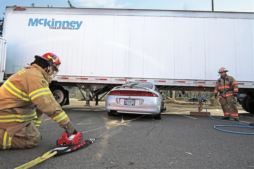 Лебедка ручная электрическая беспроводная Warn Pullzall 24V (аккумулятор) к-т с сумкой Pullzall 24V (аккумулятор + адаптеры)