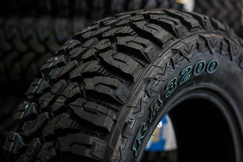 Шина автомобильная грязевая всесезонная ROADCRUZA RA3200 M/T LT305/70R16 118/115Q POR