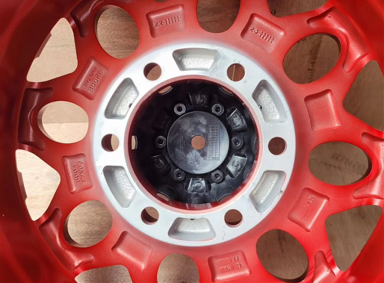 ДИСК АВТОМОБИЛЬНЫЙ АЛЮМИНИЕВЫЙ ЛИТОЙ FUEL MODEL (РЕПЛИКА) 17Х9 ET+10 6X139.7 ЦО-110,1 Красные