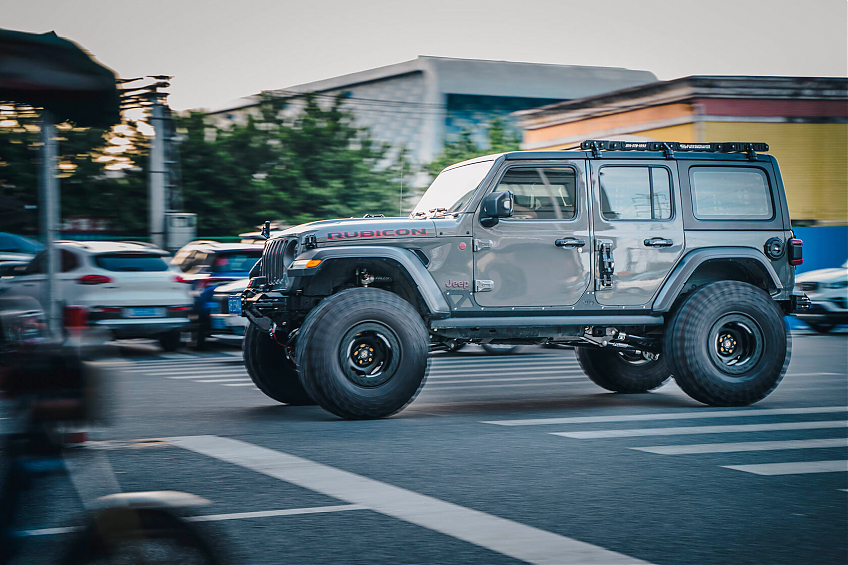 Передний силовой бампер FURY серии Awaken для Jeep Wrangler JL